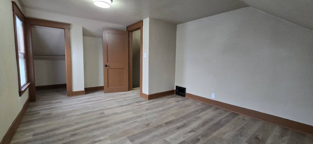 House for rent at 915 State St, Manitowoc, WI 54220