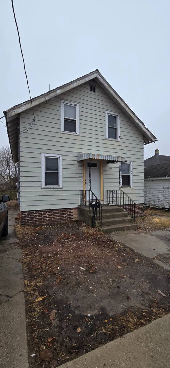 House for rent at 915 State St, Manitowoc, WI 54220
