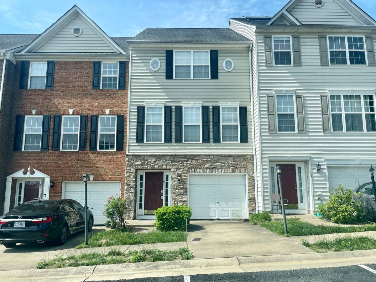 Townhouse for rent at 107 Dolphin Cove, Stafford, VA 22554