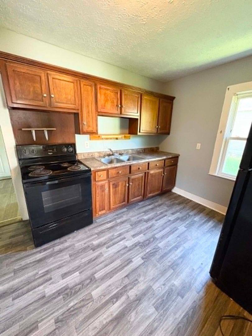 House for rent at 310 McKenna St, Glasgow, KY 42141