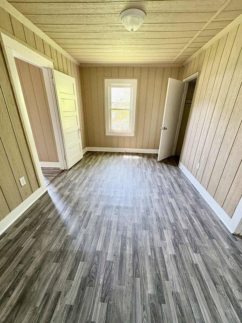House for rent at 310 McKenna St, Glasgow, KY 42141