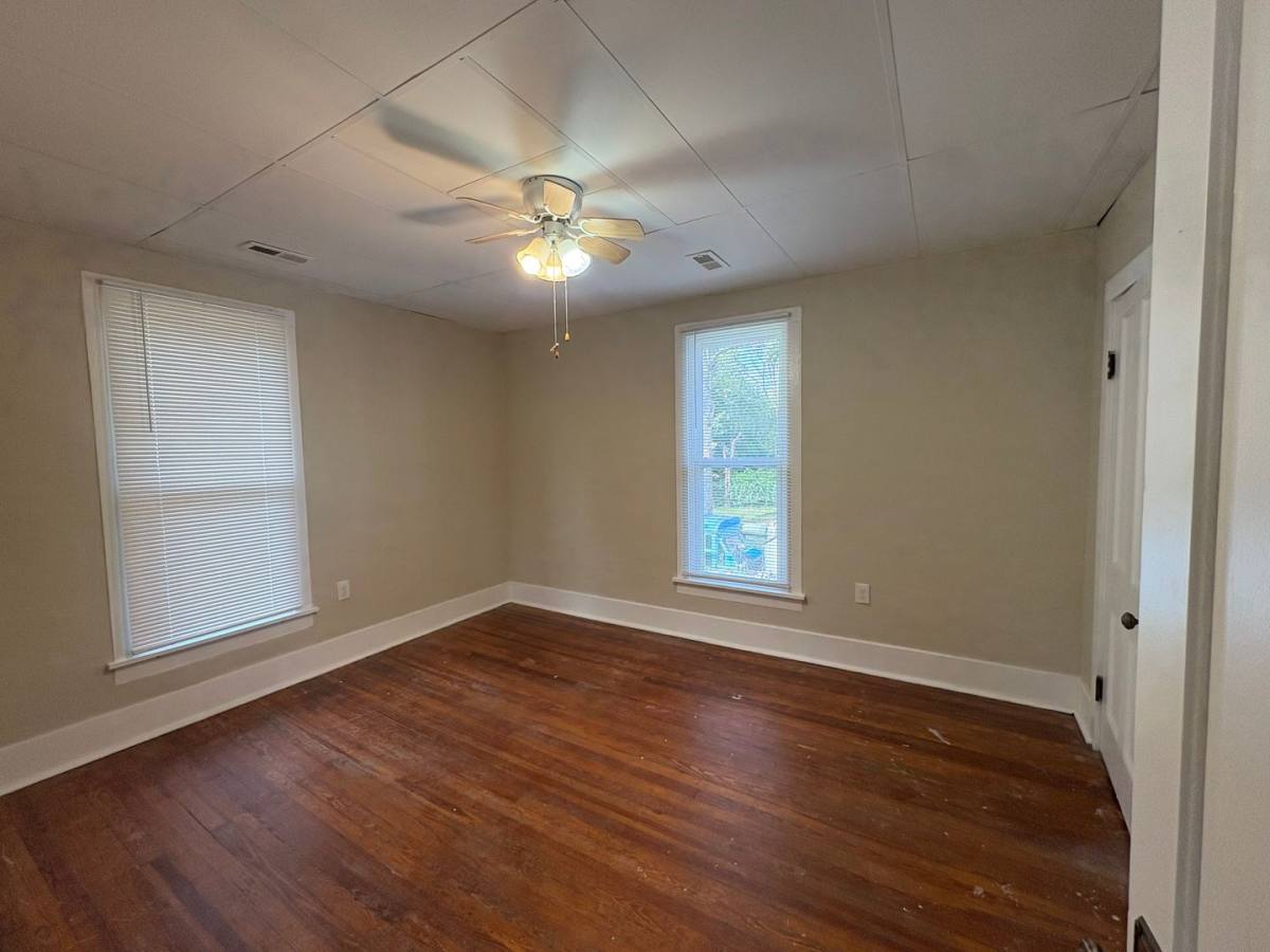 Apartment for rent at 1629 Forrest Dr, Bowling Green, KY 42101