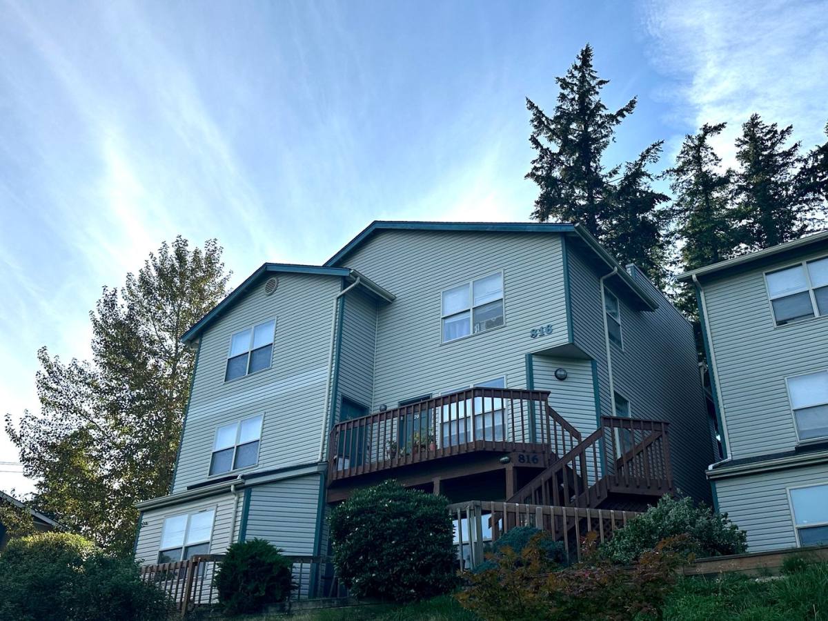 Apartment for rent at 816 20th St, Bellingham, WA 98225