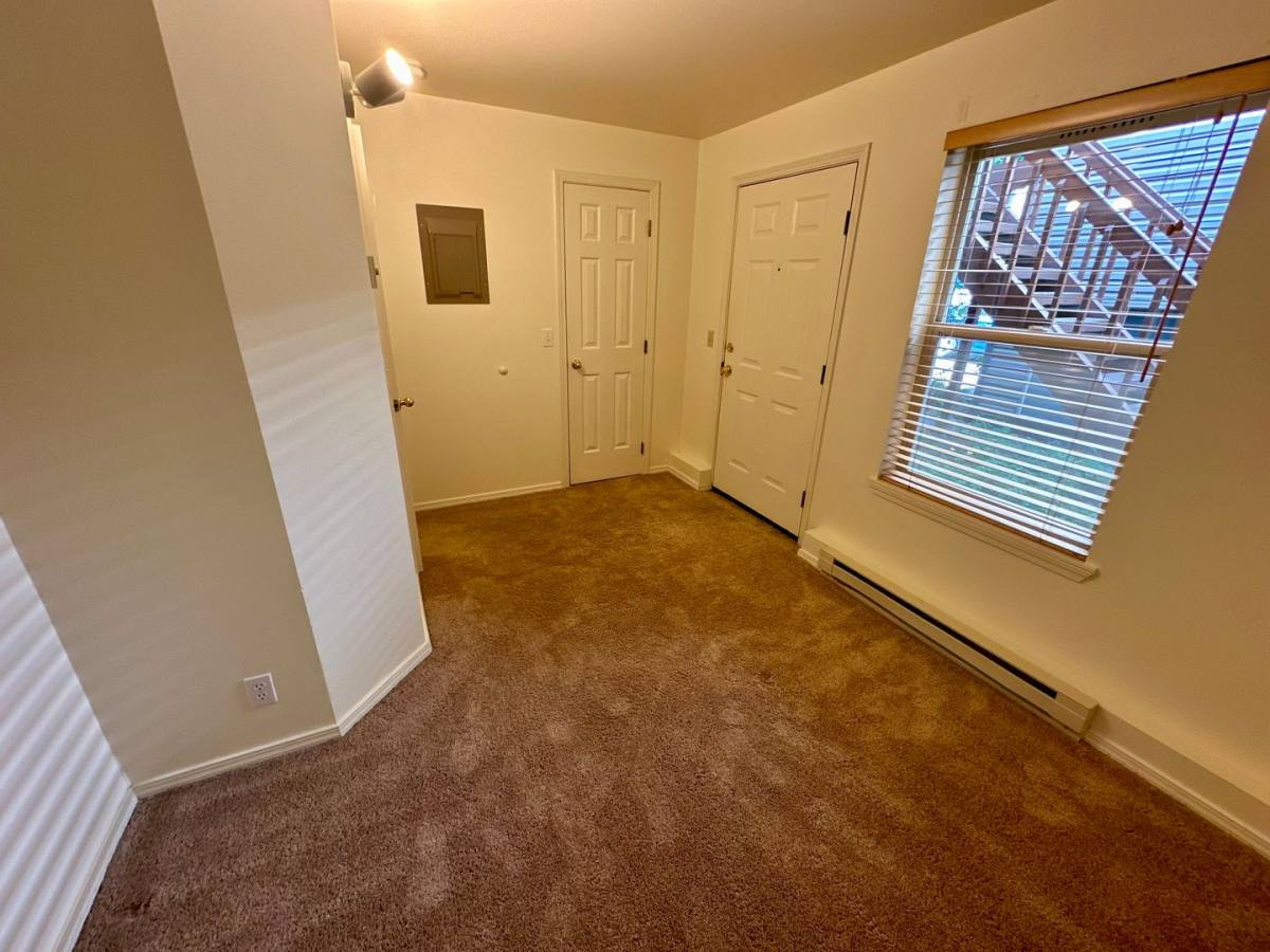 Apartment for rent at 816 20th St, Bellingham, WA 98225