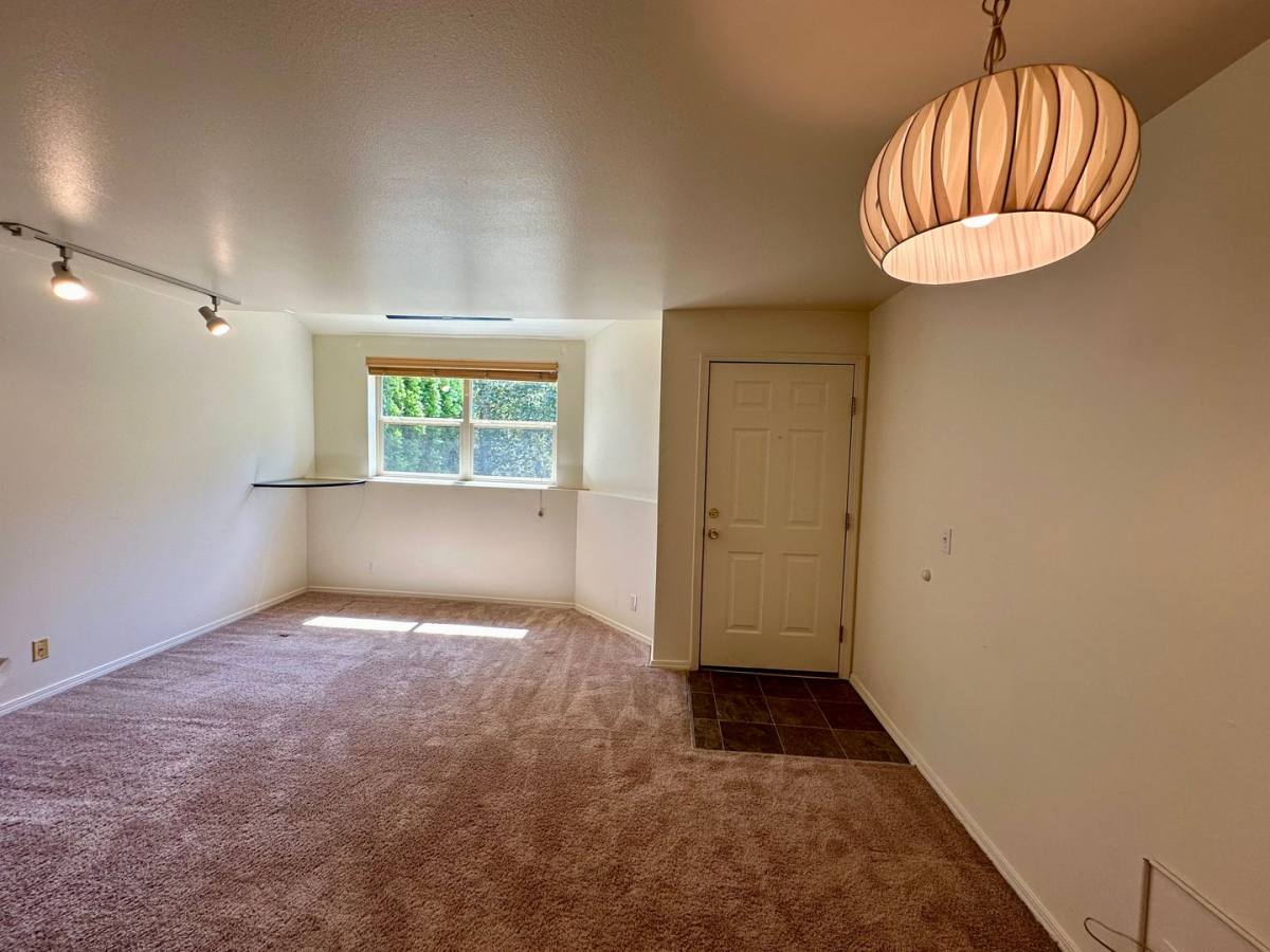 Apartment for rent at 816 20th St, Bellingham, WA 98225