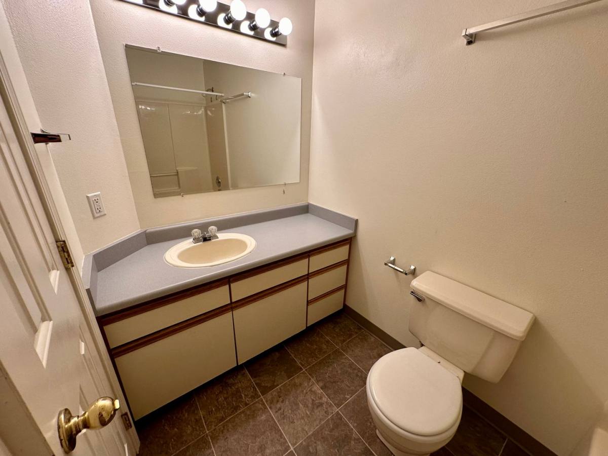 Apartment for rent at 816 20th St, Bellingham, WA 98225