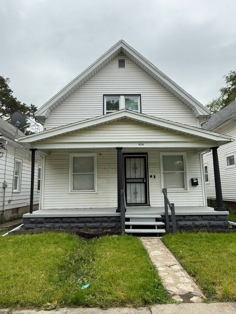 House for rent at 424 E Lake St, Toledo, OH 43608