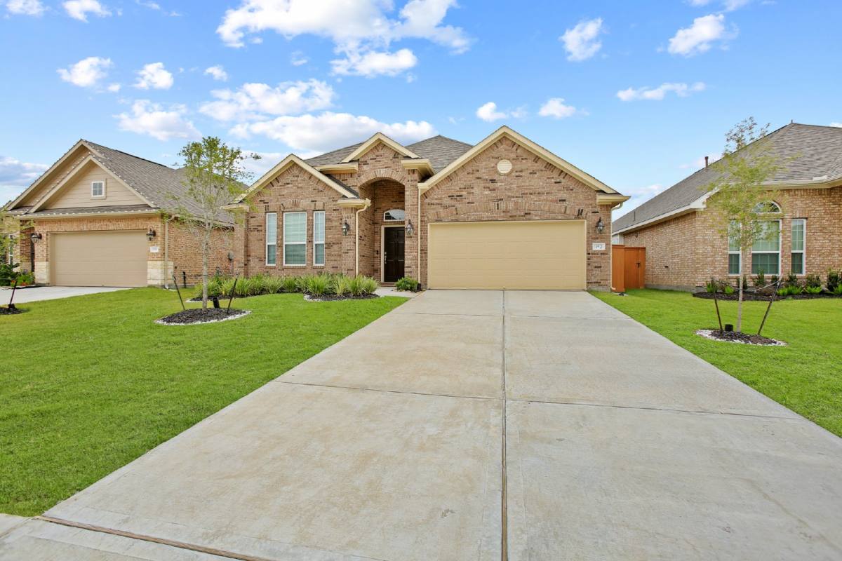 House for rent at 10921 Cathedral Peak Dr, Rosharon, TX 77583