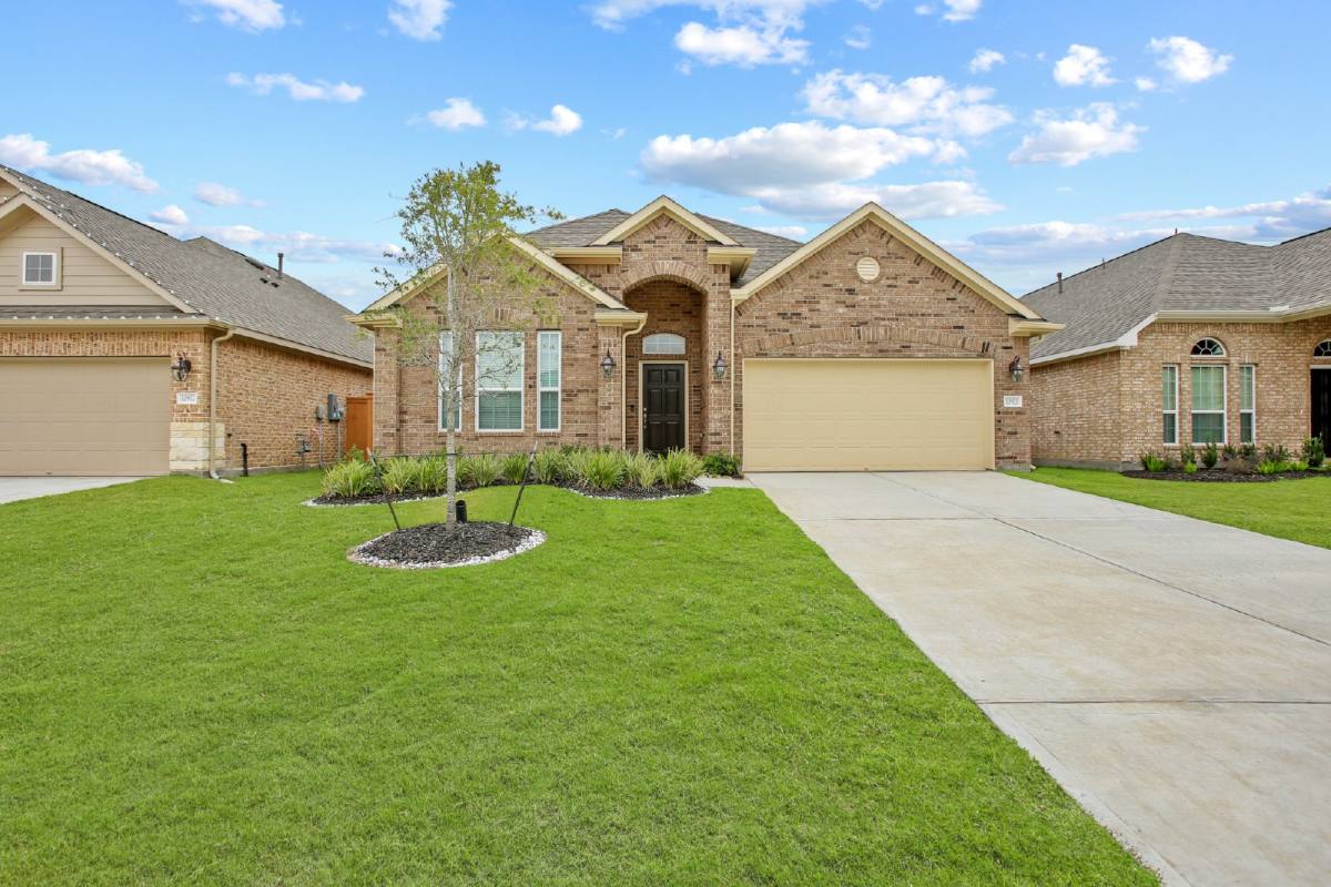 House for rent at 10921 Cathedral Peak Dr, Rosharon, TX 77583