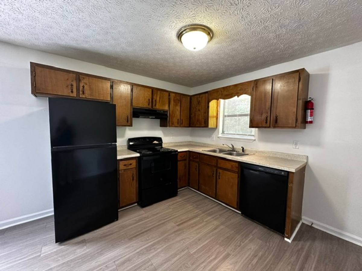 Apartment for rent at 121 Lake Dr, Athens, GA 30606