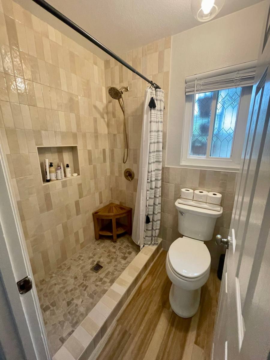 Apartment for rent at 942 Ruby Dr #C, Vista, CA 92083