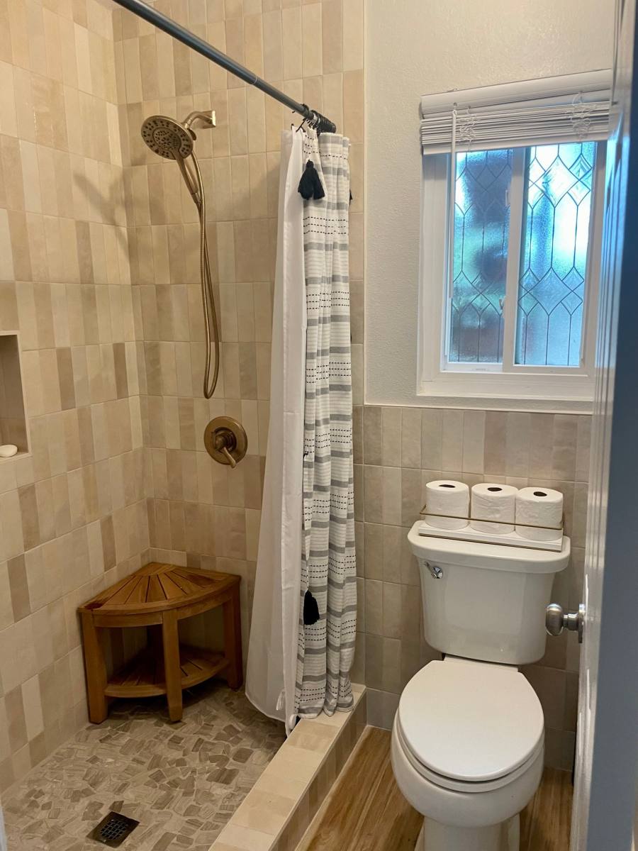 Apartment for rent at 942 Ruby Dr #C, Vista, CA 92083