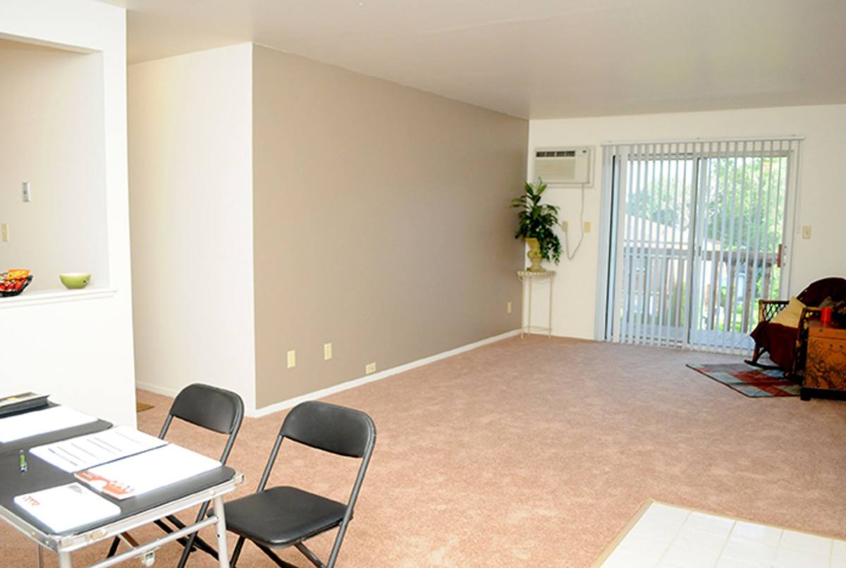Apartment for rent at 1444 Grandview Court, Crown Point, IN 46307
