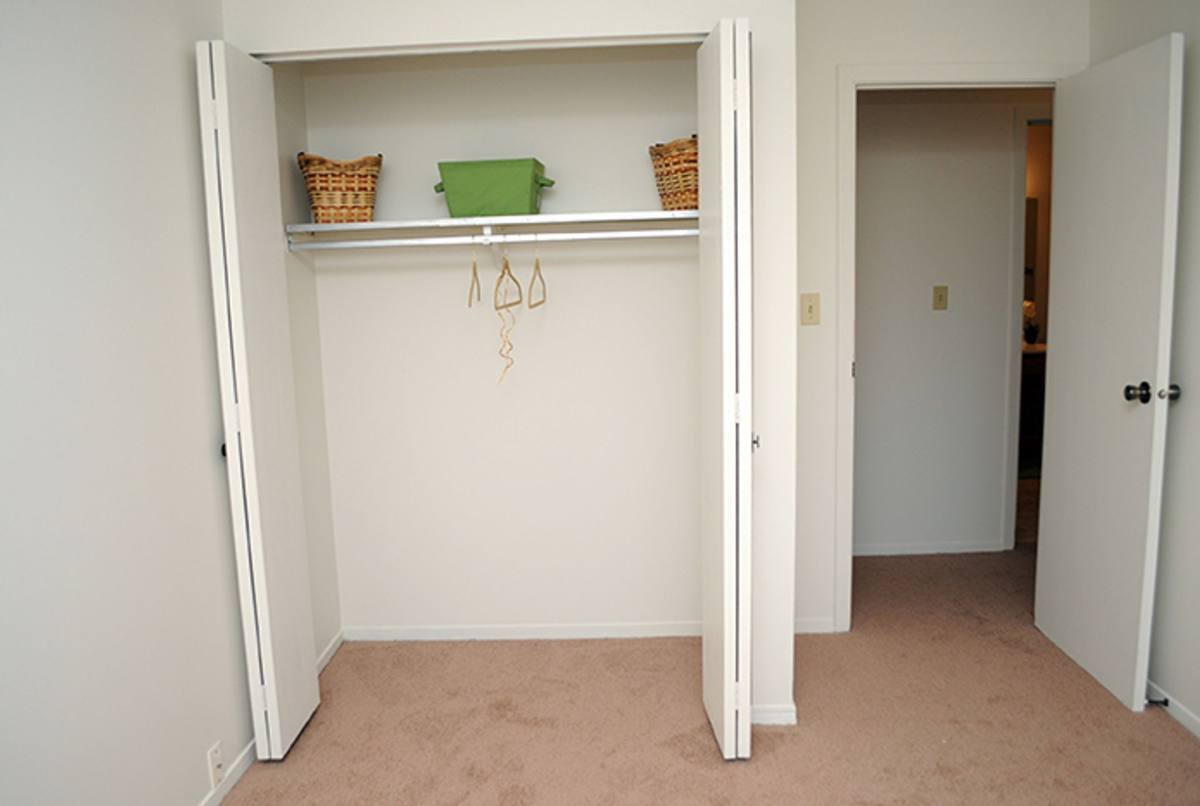 Apartment for rent at 1444 Grandview Court, Crown Point, IN 46307