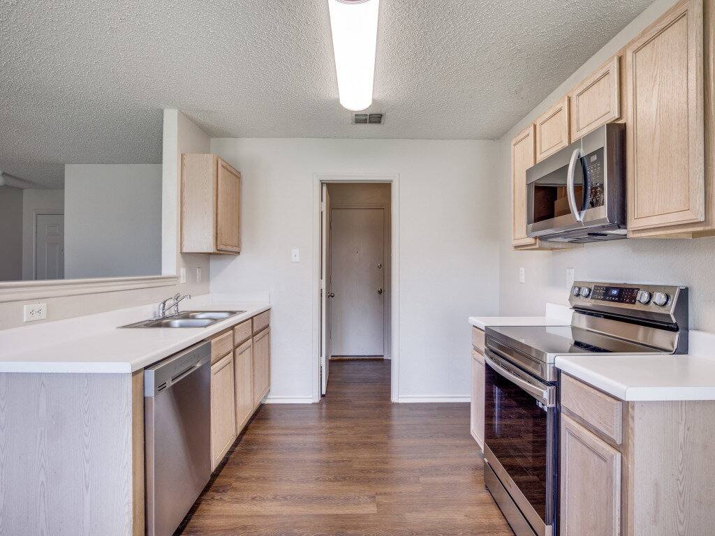 House for rent at 1424 Paint Brush Court, Burleson, TX 76028