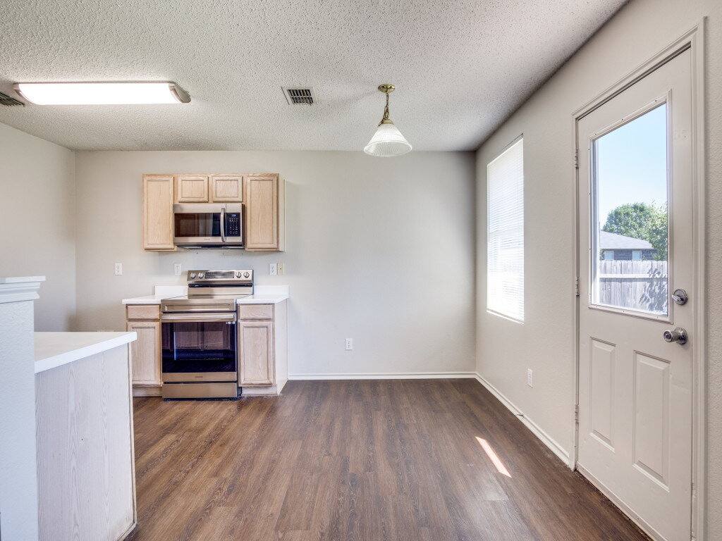 House for rent at 1424 Paint Brush Court, Burleson, TX 76028