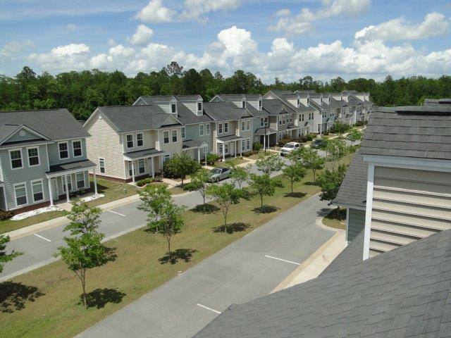 House for rent at 127 Governors Blvd, Hinesville, GA 31313