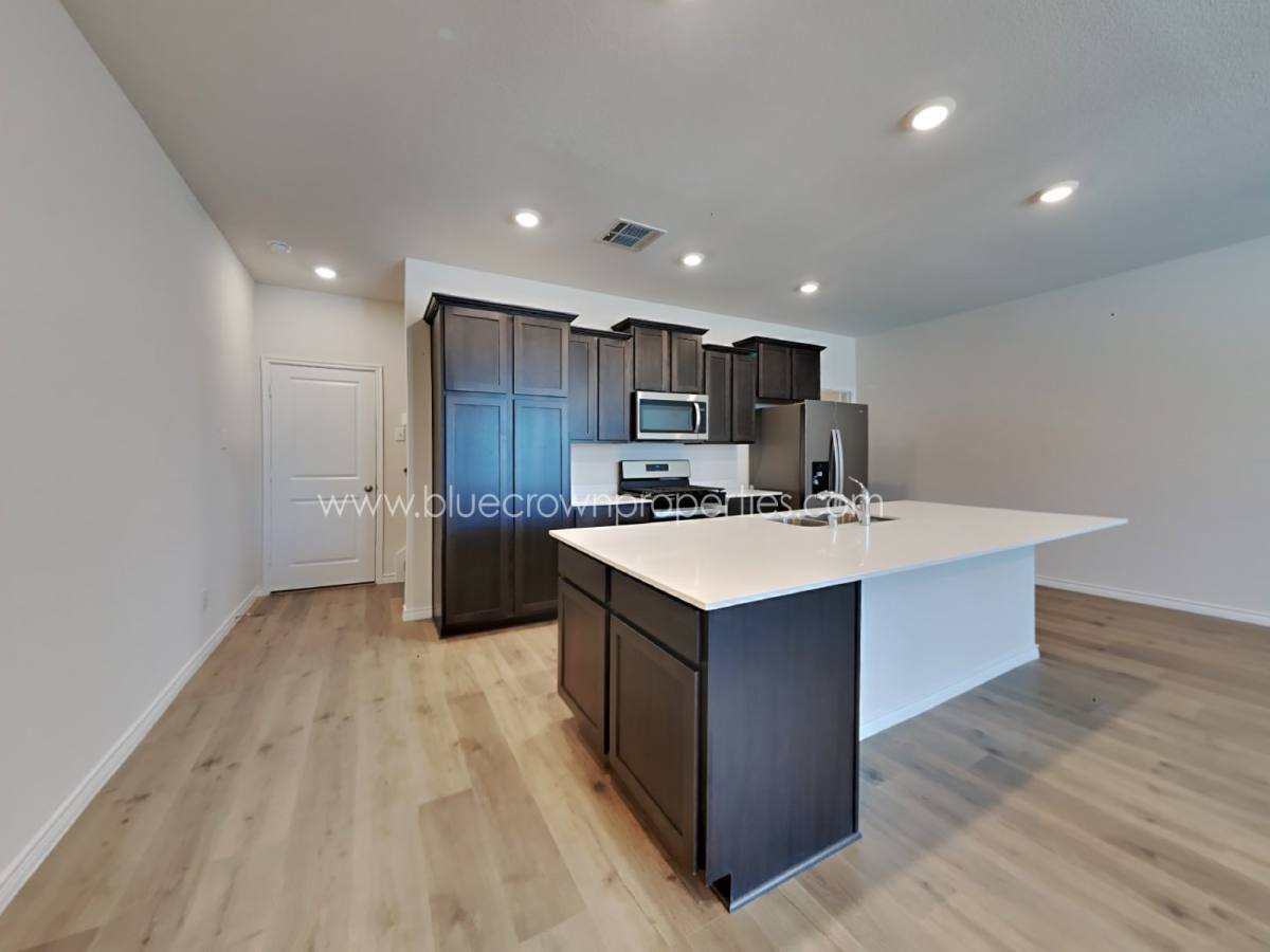Townhouse for rent at 2005 Buffalo Hill Dr, Mesquite, TX 75149