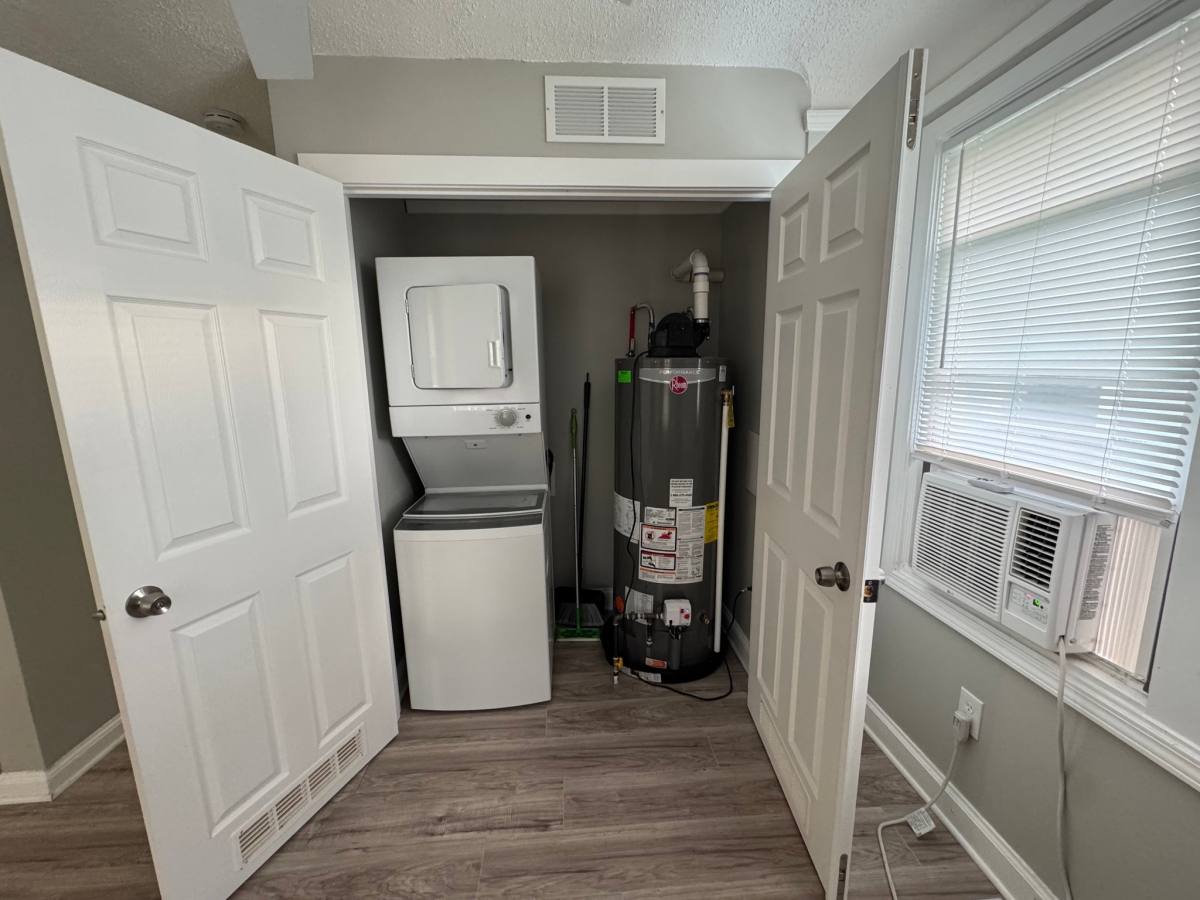 Apartment for rent at 690 E Marshall, Ferndale, MI 48220