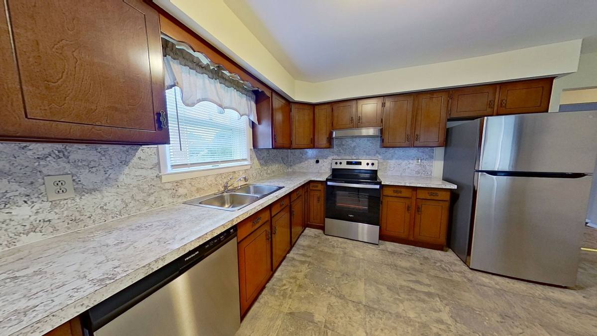 Townhouse for rent at 571 S Main St, Red Lion, PA 17356