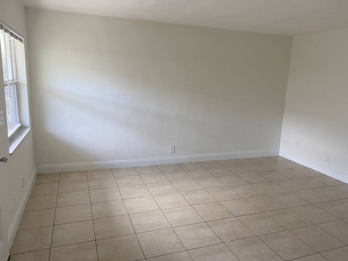 Apartment for rent at 452 SW 4th Ave, Fort Lauderdale, FL 33315