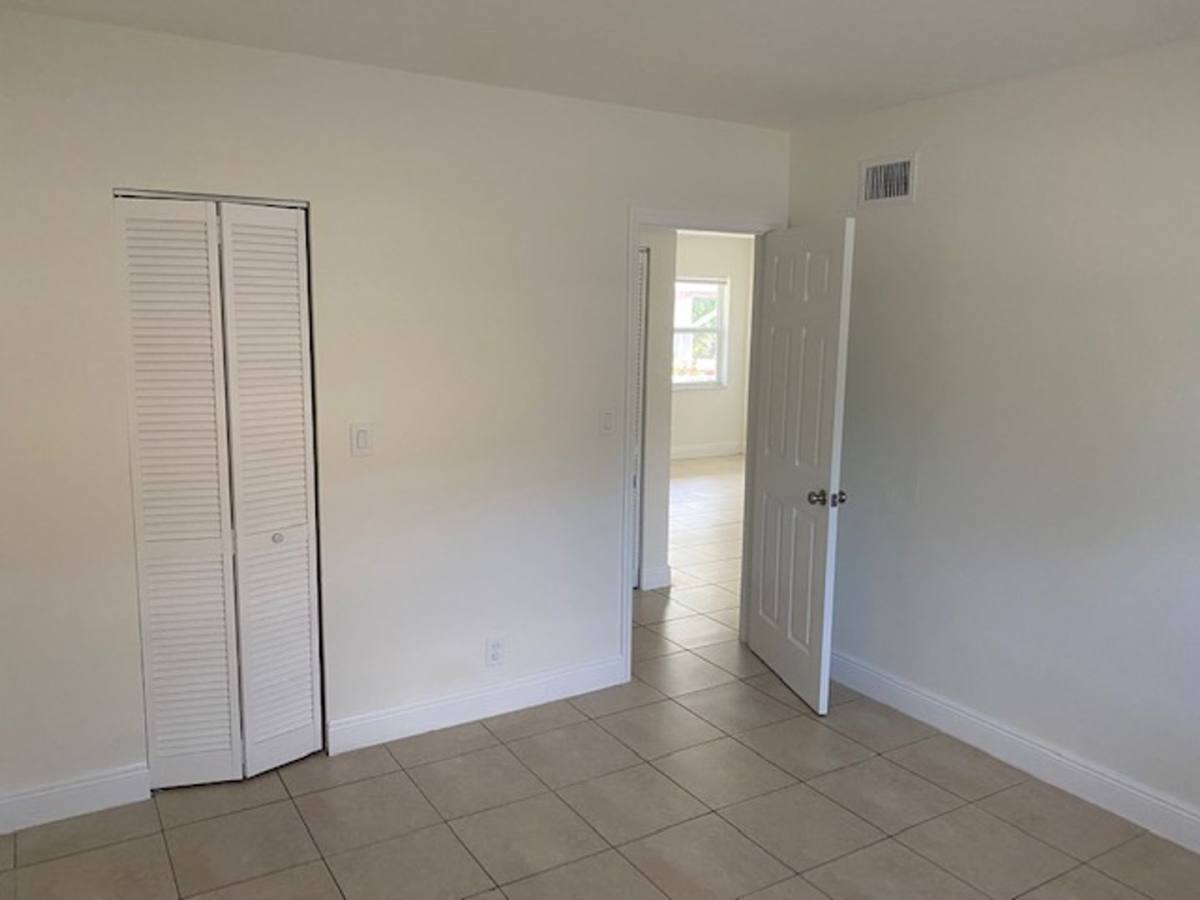 Apartment for rent at 452 SW 4th Ave, Fort Lauderdale, FL 33315