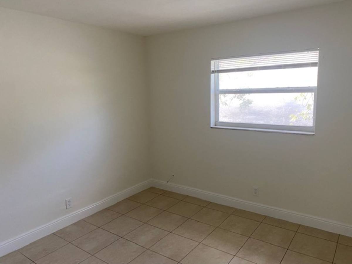 Apartment for rent at 452 SW 4th Ave, Fort Lauderdale, FL 33315