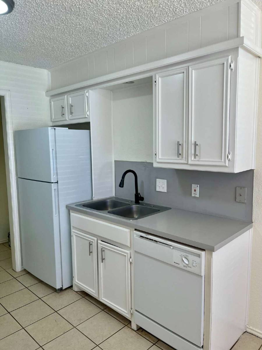 Townhouse for rent at 9610 Elmwood Ave #B, Lubbock, TX 79424