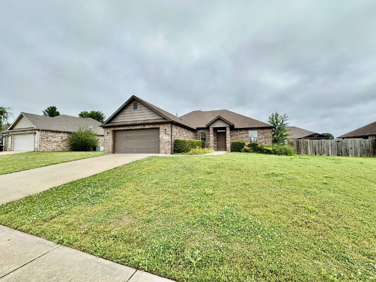 House for rent at 441 Sorrento Dr, Centerton, AR 72719