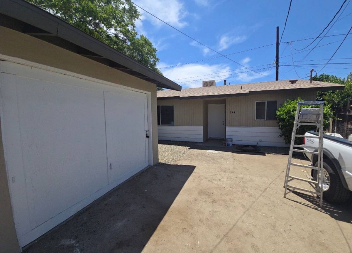 House for rent at 344 E 6th St, San Jacinto, CA 92583