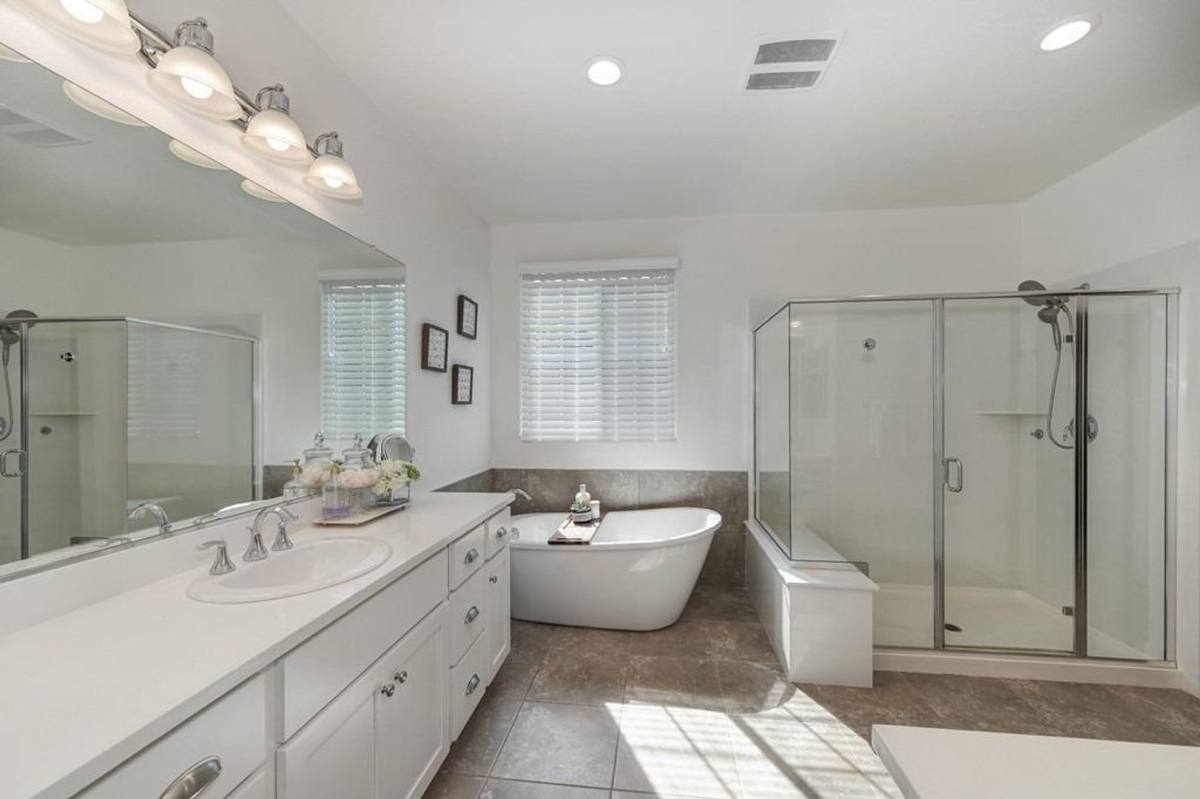 House for rent at 5025 Southbury Dr, Roseville, CA 95747