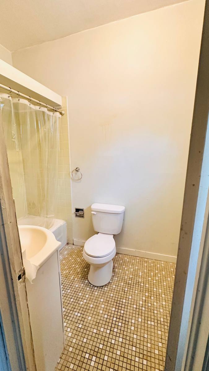 Apartment for rent at 107 S River St #3, Coxsackie, NY 12051