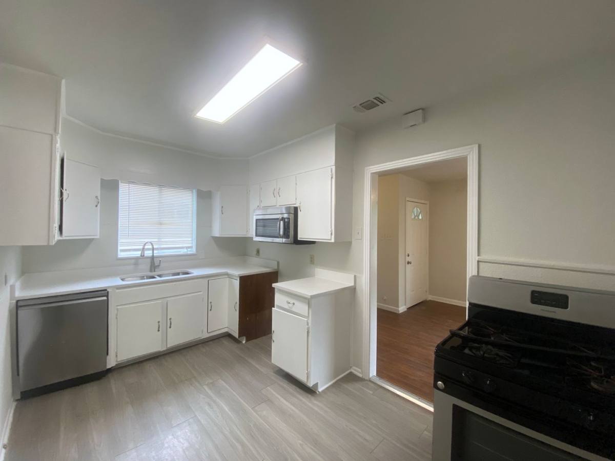 House for rent at 158 Weizmann St, San Antonio, TX 78212