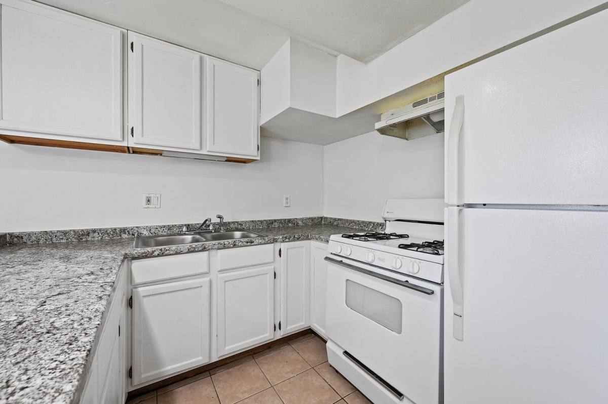 House for rent at 233 26th Ave NE, Minneapolis, MN 55418