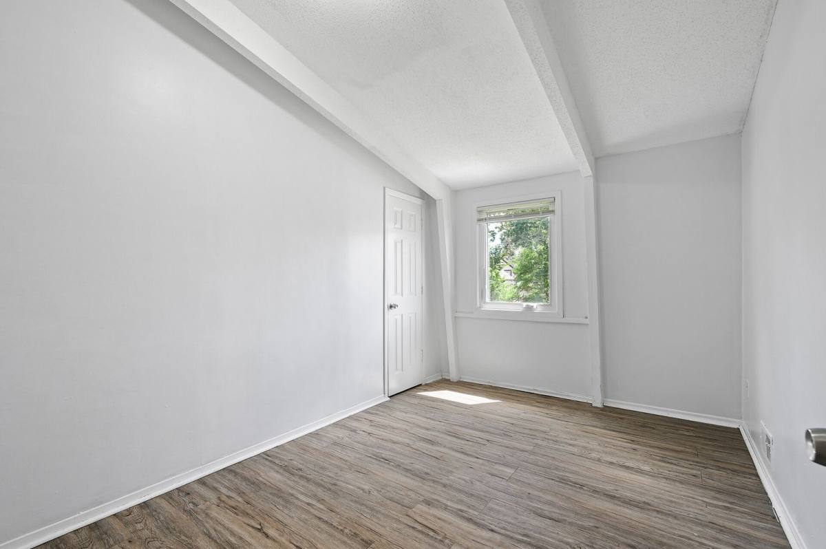 House for rent at 233 26th Ave NE, Minneapolis, MN 55418