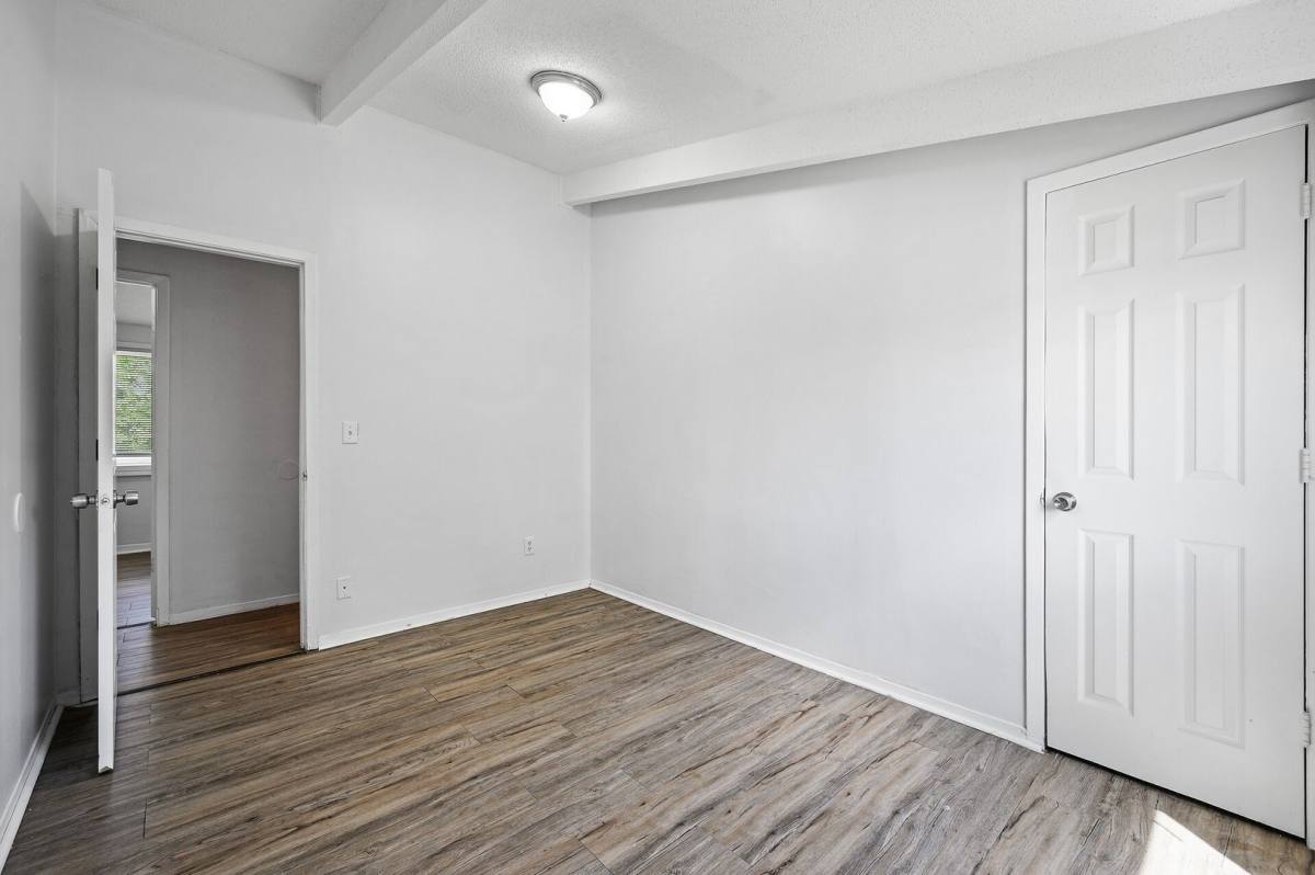 House for rent at 233 26th Ave NE, Minneapolis, MN 55418