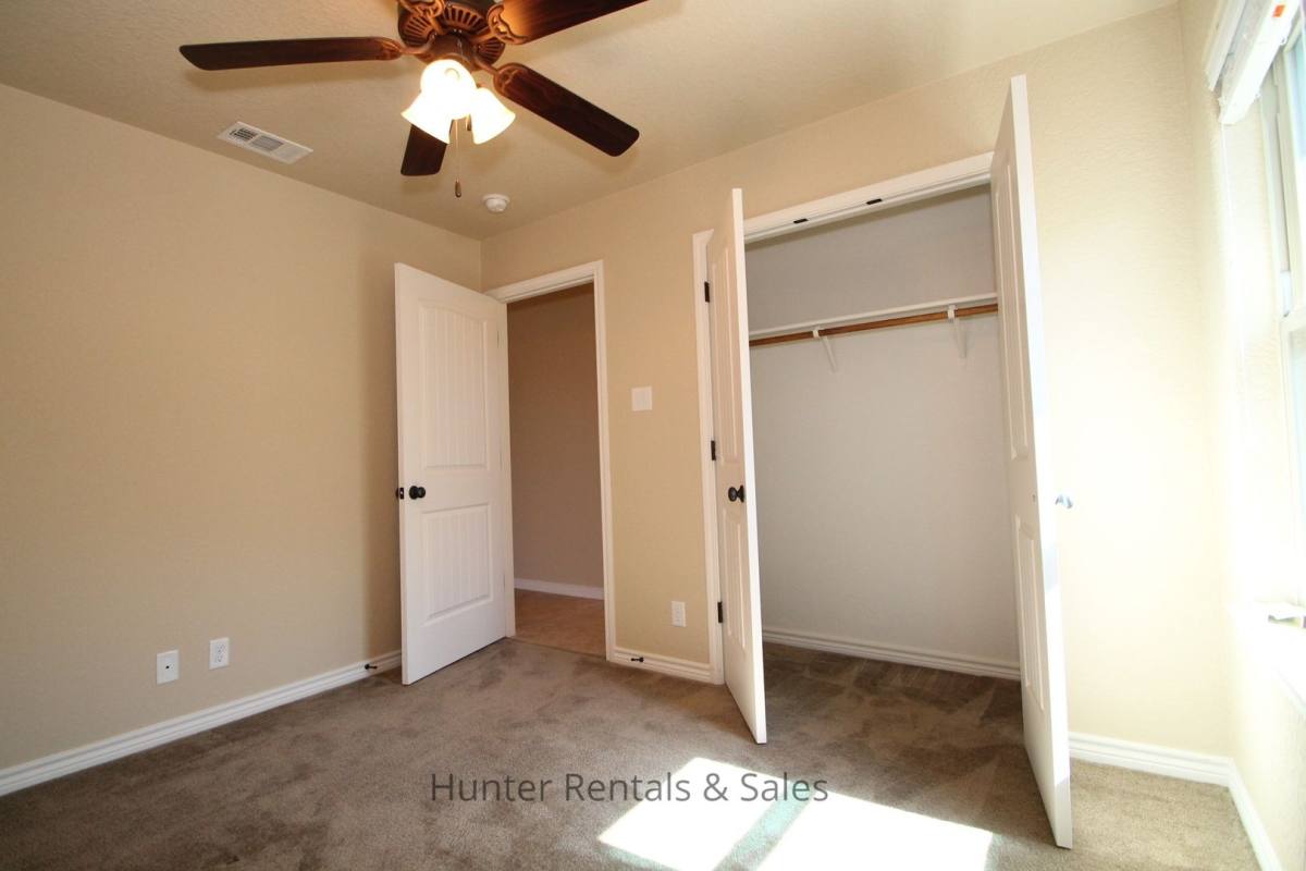 House for rent at 702 W Orion Dr, Killeen, TX 76542