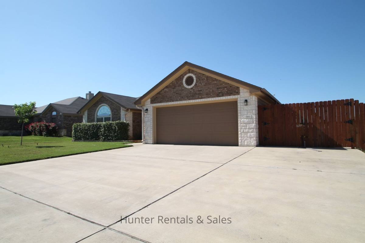 House for rent at 702 W Orion Dr, Killeen, TX 76542