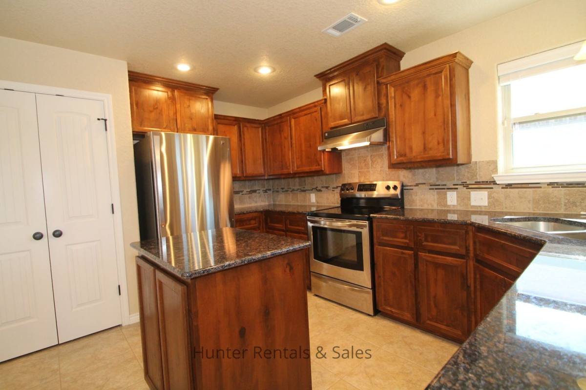 House for rent at 702 W Orion Dr, Killeen, TX 76542