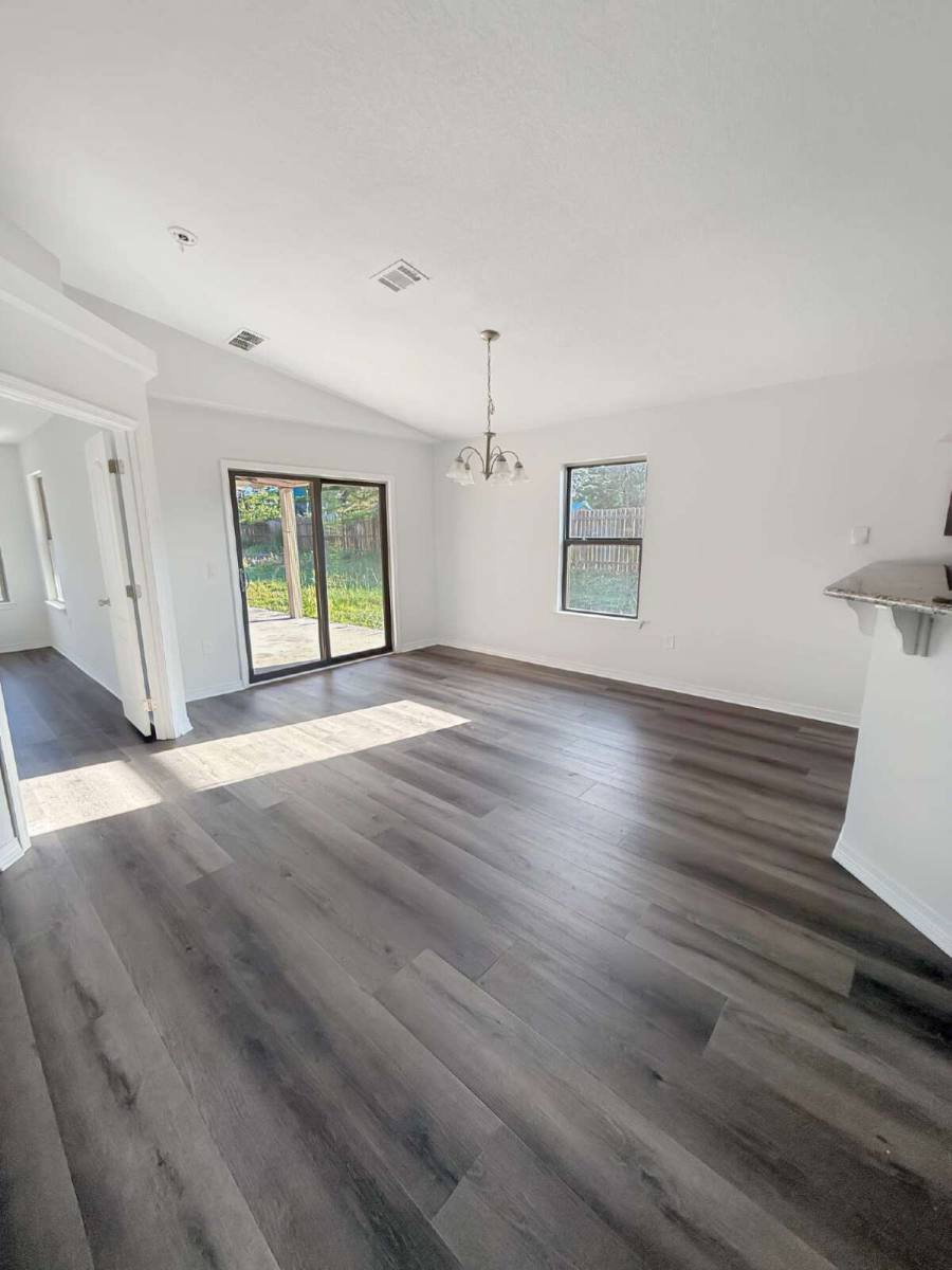 House for rent at 8657 El Paseo St, Navarre, FL 32566