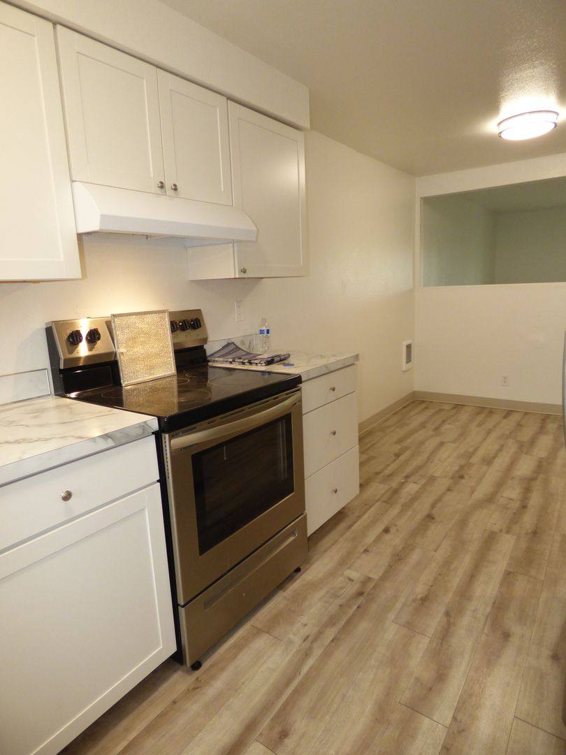 Townhouse for rent at 4116 Lancaster Dr NE, Salem, OR 97305
