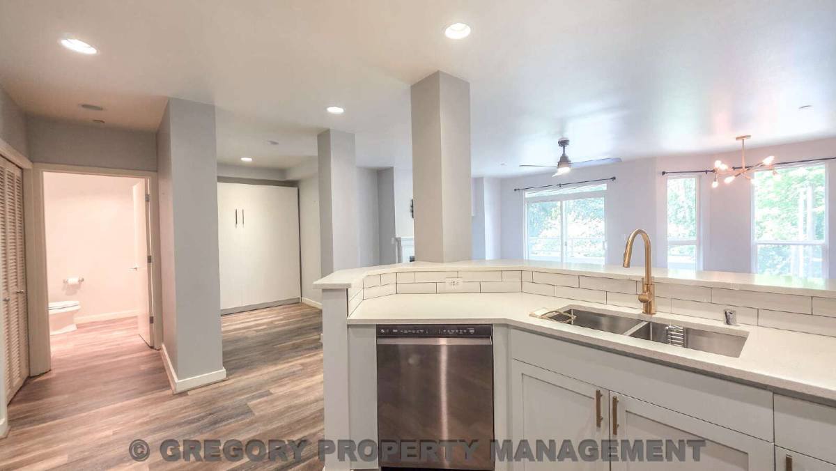 Condo for rent at 925 110th Ave NE #306, Bellevue, WA 98004