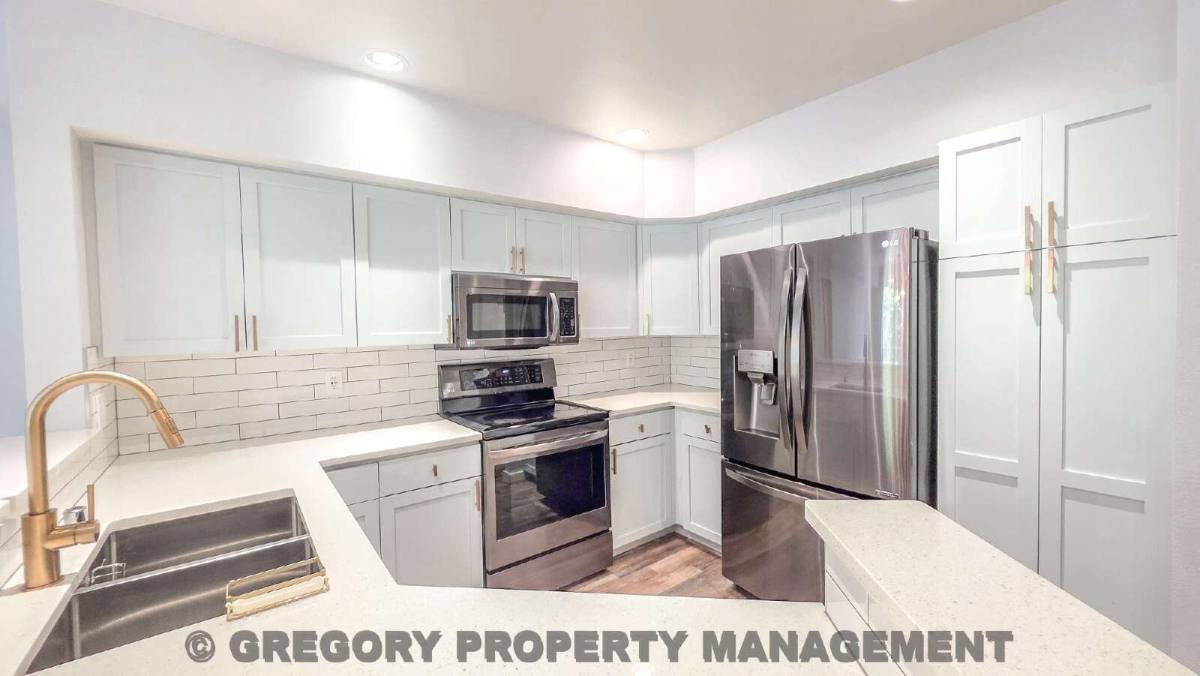 Condo for rent at 925 110th Ave NE #306, Bellevue, WA 98004