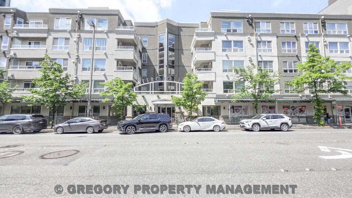 Condo for rent at 925 110th Ave NE #306, Bellevue, WA 98004