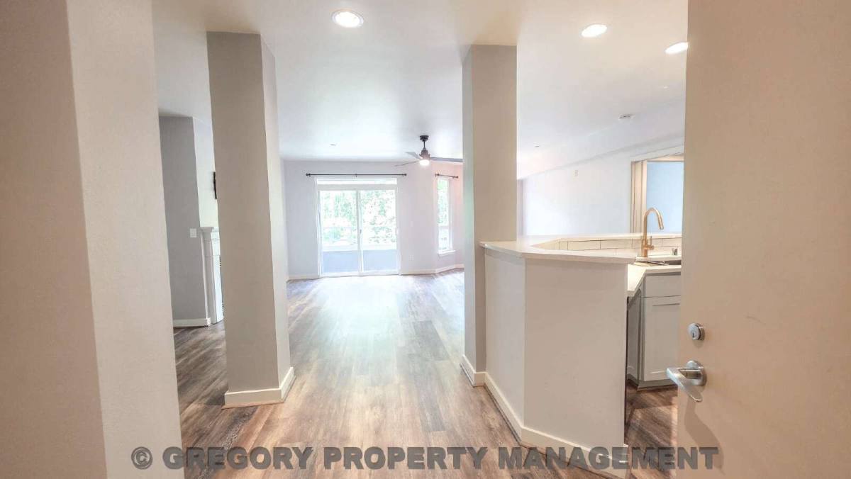 Condo for rent at 925 110th Ave NE #306, Bellevue, WA 98004