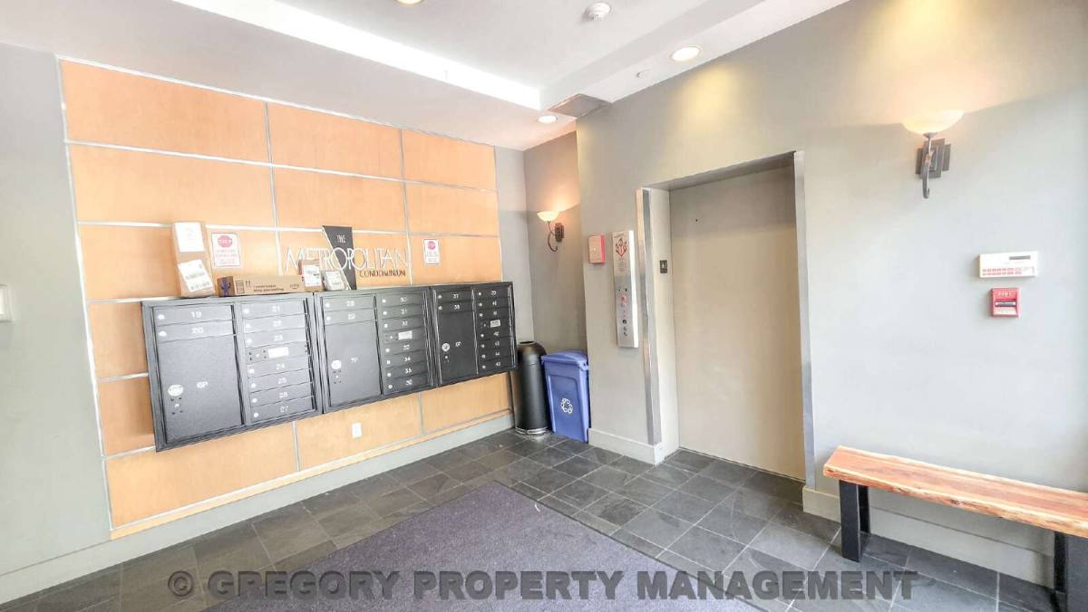 Condo for rent at 925 110th Ave NE #306, Bellevue, WA 98004