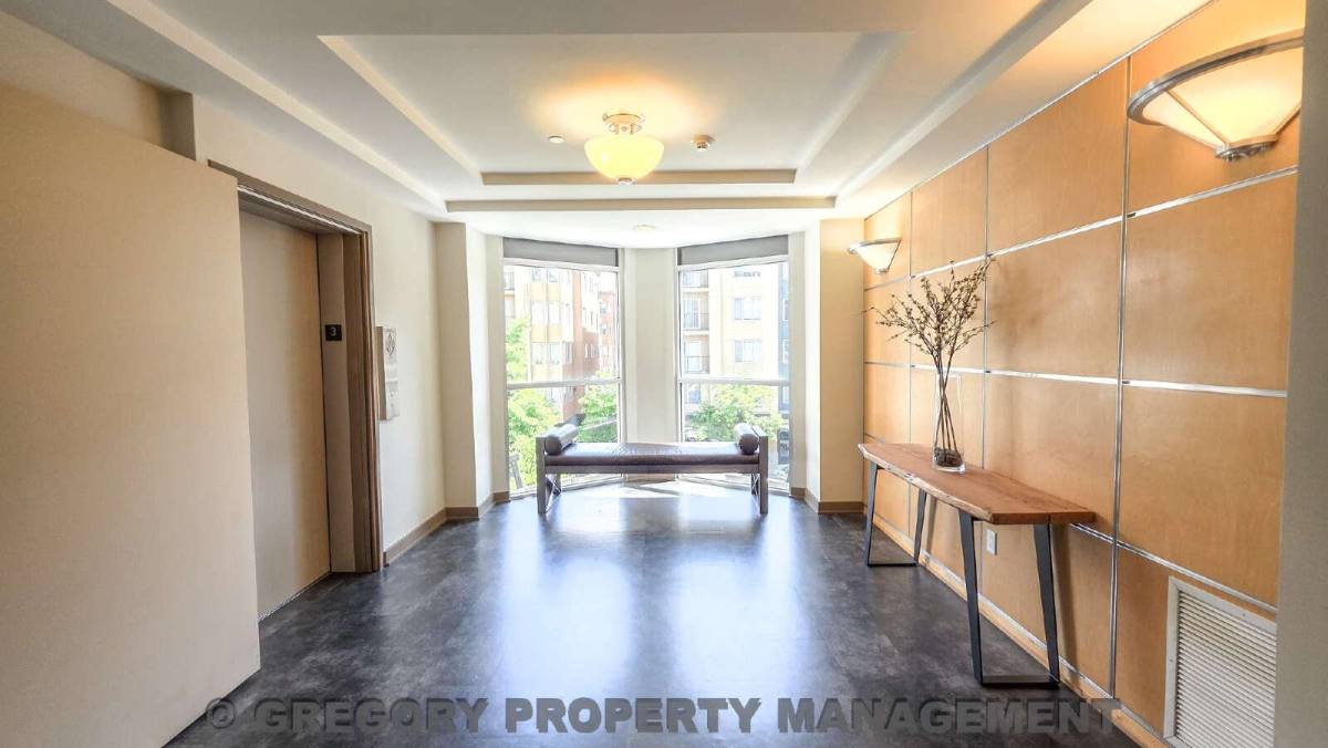 Condo for rent at 925 110th Ave NE #306, Bellevue, WA 98004