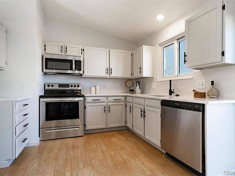 House for rent at 18151 E Loyola Dr, Aurora, CO 80013