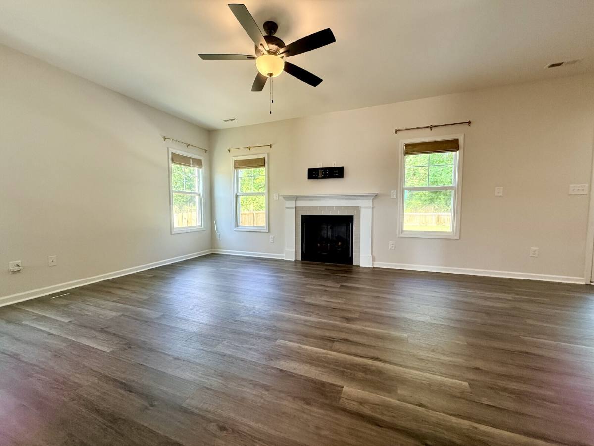 House for rent at 203 Williford Dr, Raeford, NC 28376