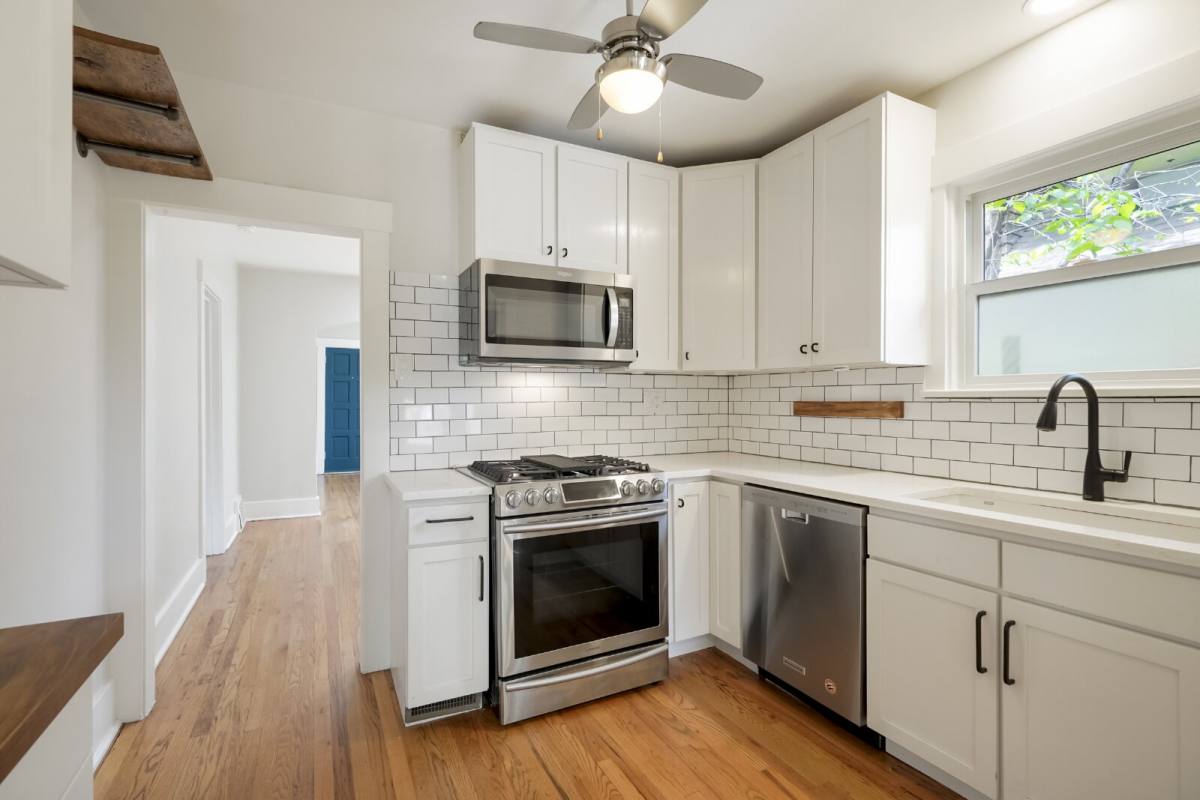 Townhouse for rent at 824 S Grant St, Denver, CO 80209